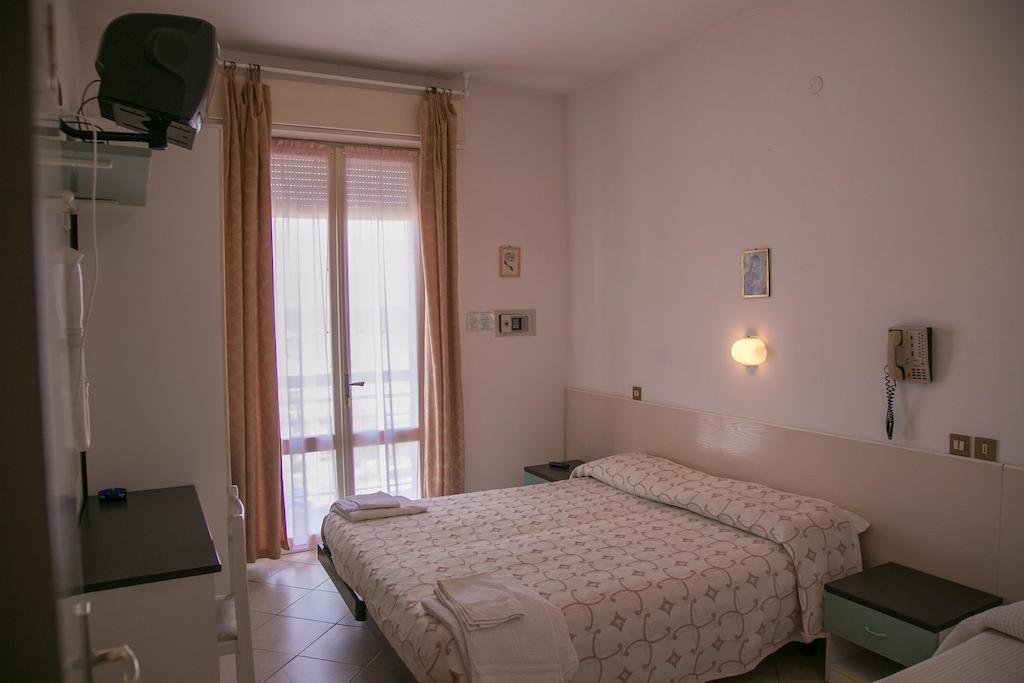 Hotel Heaven Rimini Værelse billede